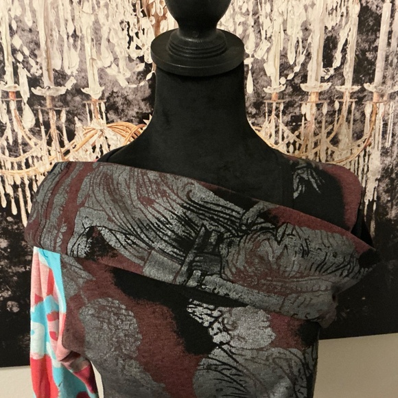 Funky Top - Picture 3 of 11